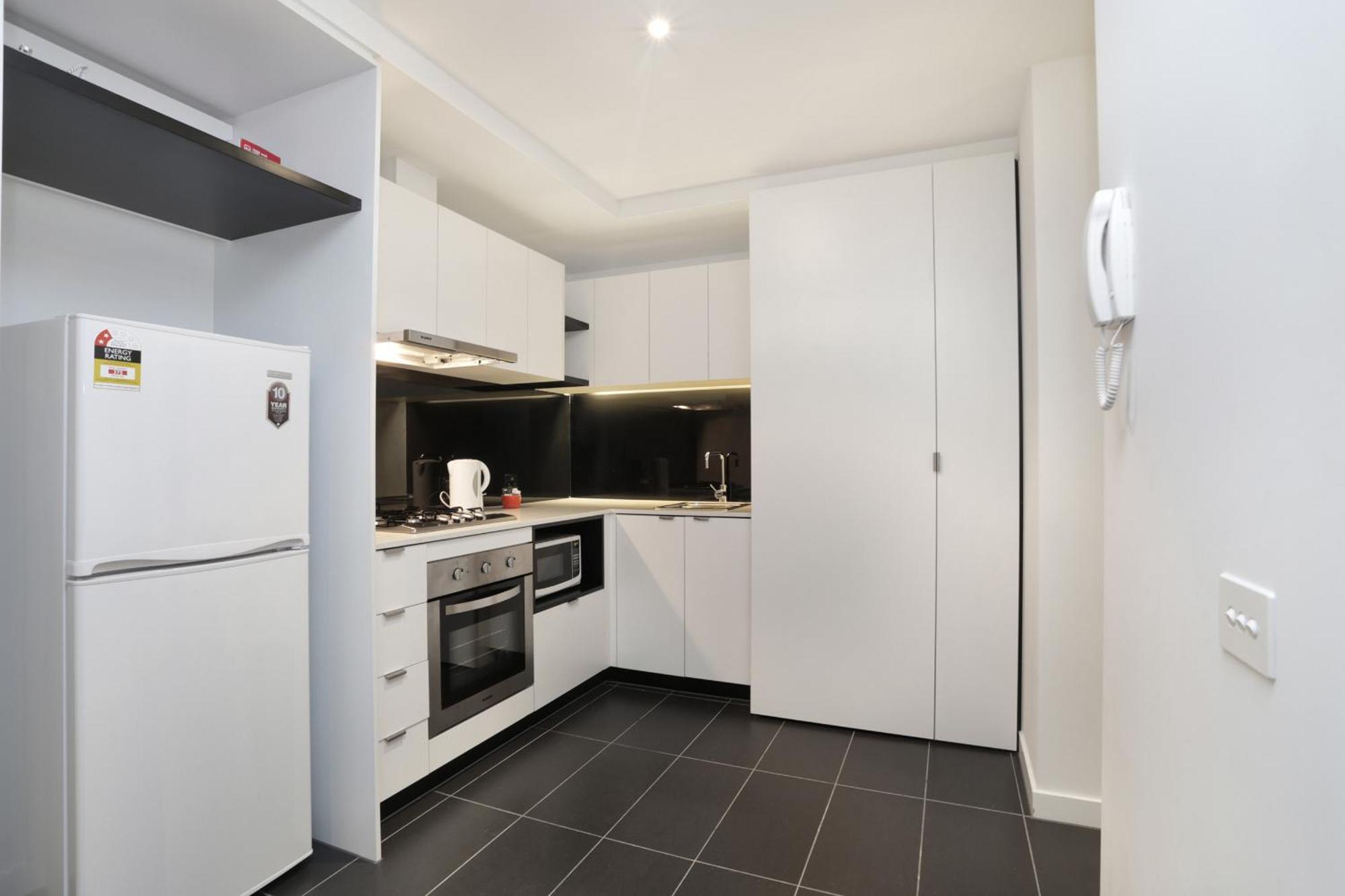 Aura On Flinders Serviced Apartments Мелбърн Екстериор снимка